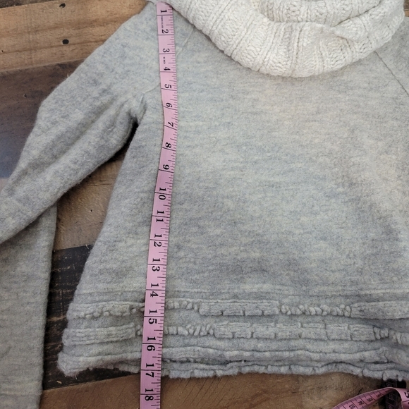 Extra Small Sleeping on Snow Anthropologie Gray Cowlneck Wool Sweater - Picture 5 of 6